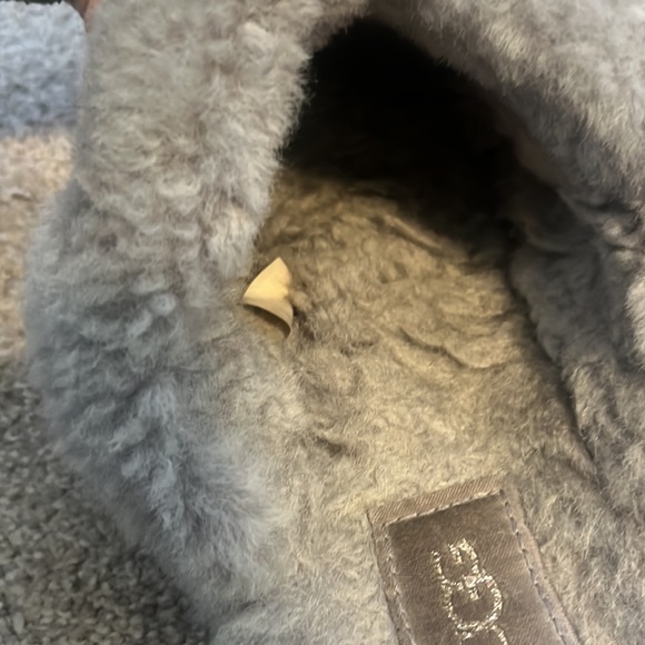 SPARKLY UGG SLIPPERS - Picture 3 of 6